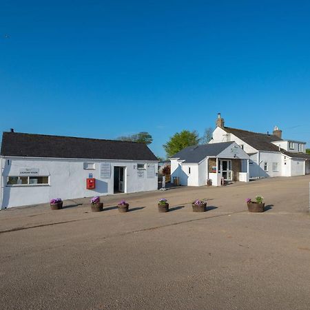 Beautiful Willow Lodge 67-4-6 Persons-Private Hot Tub-Pet Friendly-Tranquil Holiday Away From It All Yet Not Far To St Austell-The Holiday Home Has Two Bedrooms, Living & Dining Area, Equipped Kitchen -Decking-Al Fresco Dining-Fishing Lakes-Pet Frien Grampound Екстериор снимка